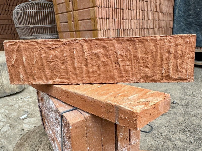 Bata Tempel Terakota Motif Serabut kayu UD SSJ